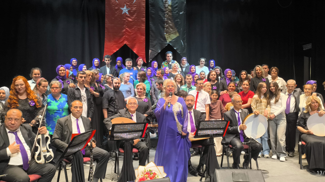 Bursa'da Otizm Anneler Korosu'ndan muhteşem konser