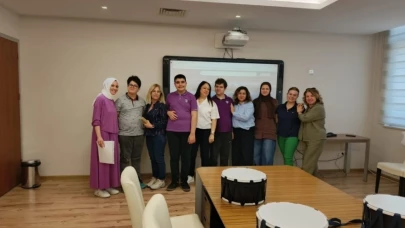 Nilüfer Şehitler Ortaokulu'nun özel öğrencilerinden Anneler Günü Kutlaması