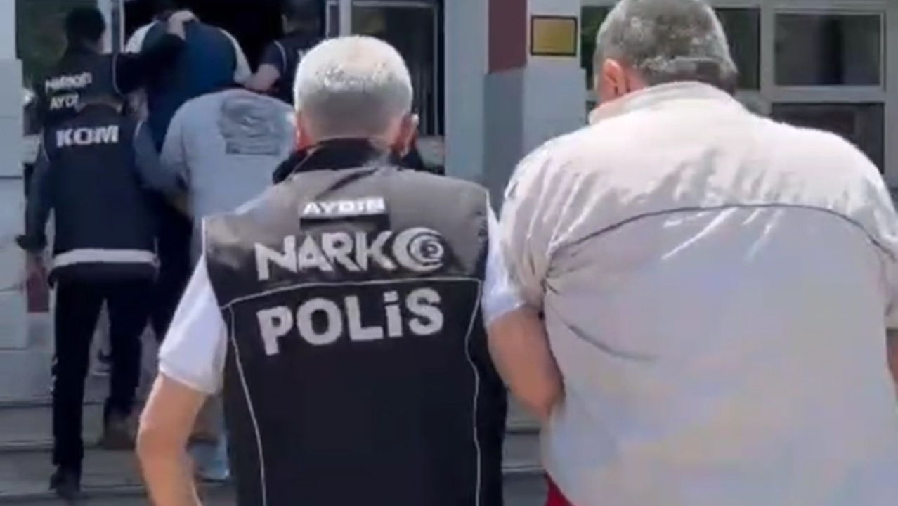 Uyuşturucu ticareti yapan baba ve 3 oğlu tutuklandı