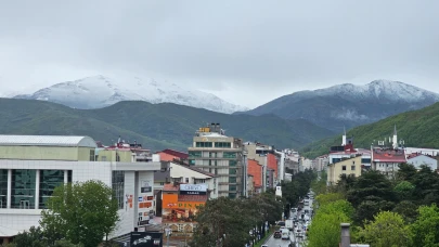 Tatvan’da mayıs ayında kar sürprizi