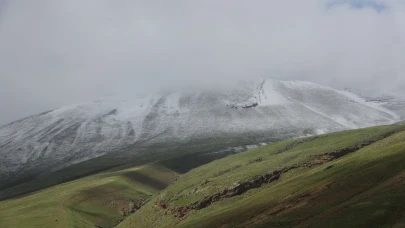 Bitlis’te yüksek kesimlere kar yağışı