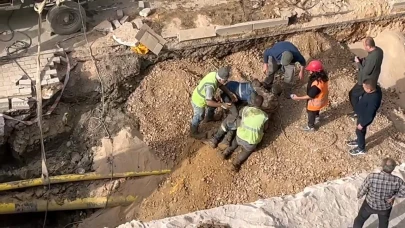 Bursa’da altyapı çalışmaları esnasında toprak altında kalan işçi ağır yaralandı