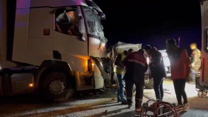 Sivas’ta tır ile pikap çarpıştı! 1 ölü