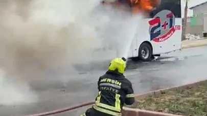 Mersin'de yolcu otobüsü alev alev yandı