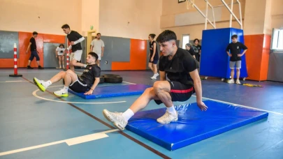 Esenyurt Belediyesi gençleri geleceğe sporla hazırlıyor