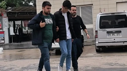 Bursa’da arkadaşıyla şakalaşan genç bıçaklanarak yaralandı