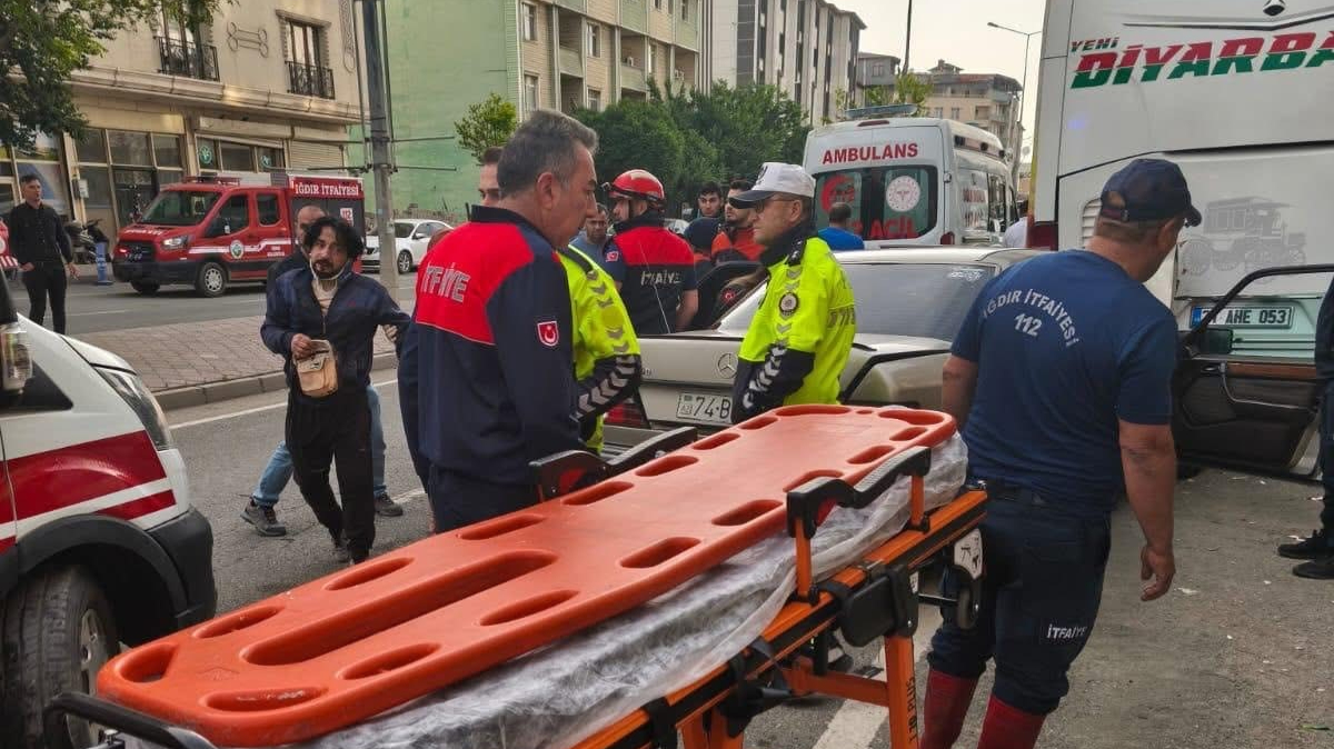 Iğdır‘da trafik kazası: 1'i ağır 4 yaralı