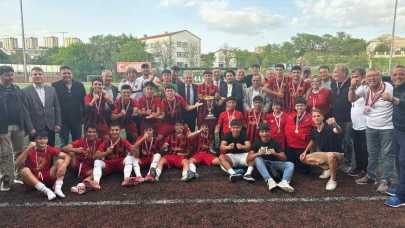 U16 Türkiye Şampiyonası'nda şampiyon Kuşadası Küçükada Spor