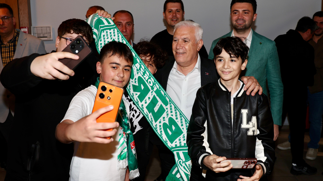 Başkan Mustafa Bozbey’den ‘Kapalı Tribün’ ve ‘Bursaspor Müzesi’ müjdesi