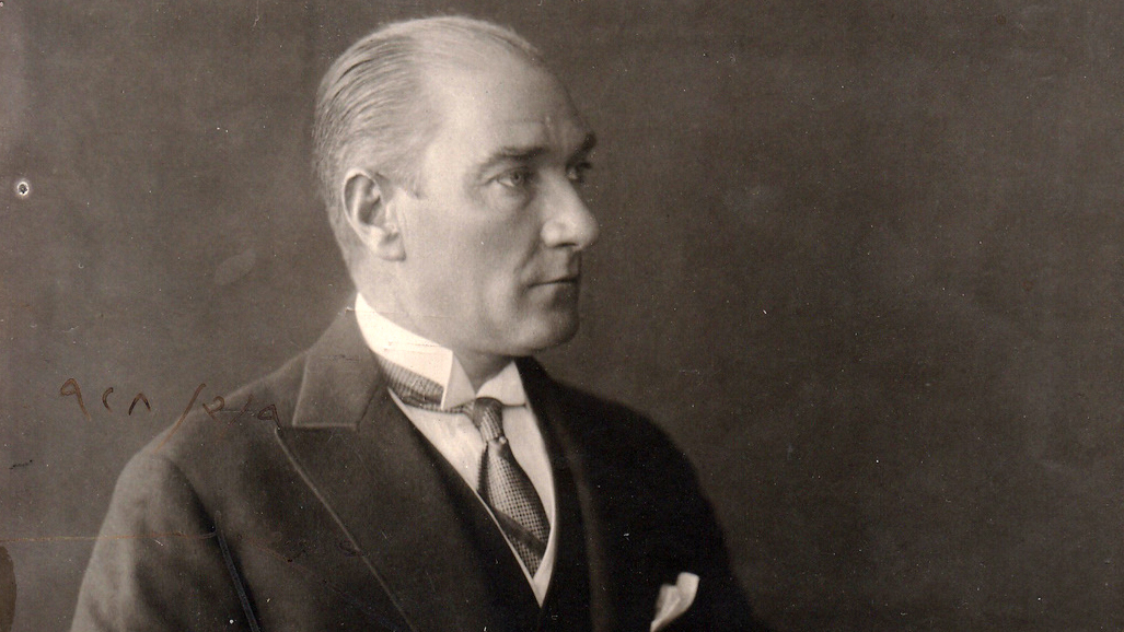 Atatürk'ün stüdyo fotoğraf çekiminde videosu da olduğu ortaya çıktı