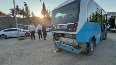 Düzce'de otomobil halk otobüsüne çarptı: 6 yaralı