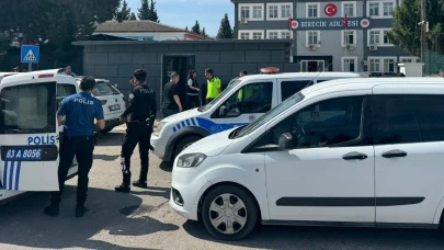 Şanlıurfa’da adliye önünde taşlı sopalı kavga: 5 yaralı