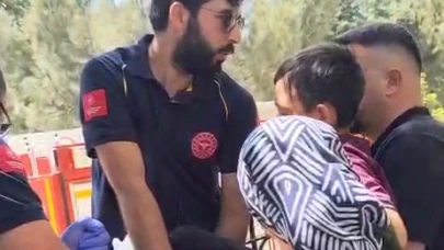 Bursa'da duvardan atlarken bacağı demire saplanan çocuğu itfaiye kurtardı