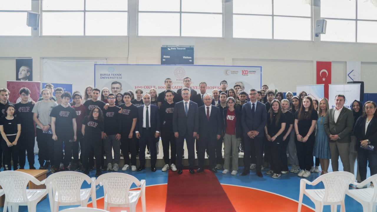 “100 Okul 100 Akademisyen Projesi”nin ilki gerçekleştirildi