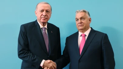 Cumhurbaşkanı Erdoğan, TDT Zirvesi'nde Orban tarafından karşılandı