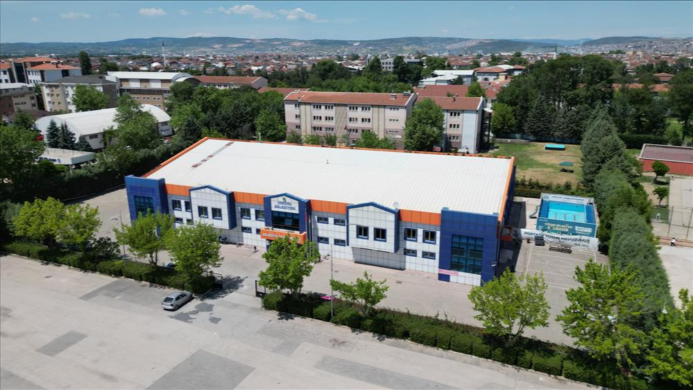 İnegöl Belediyesi’nden gençlere destek!