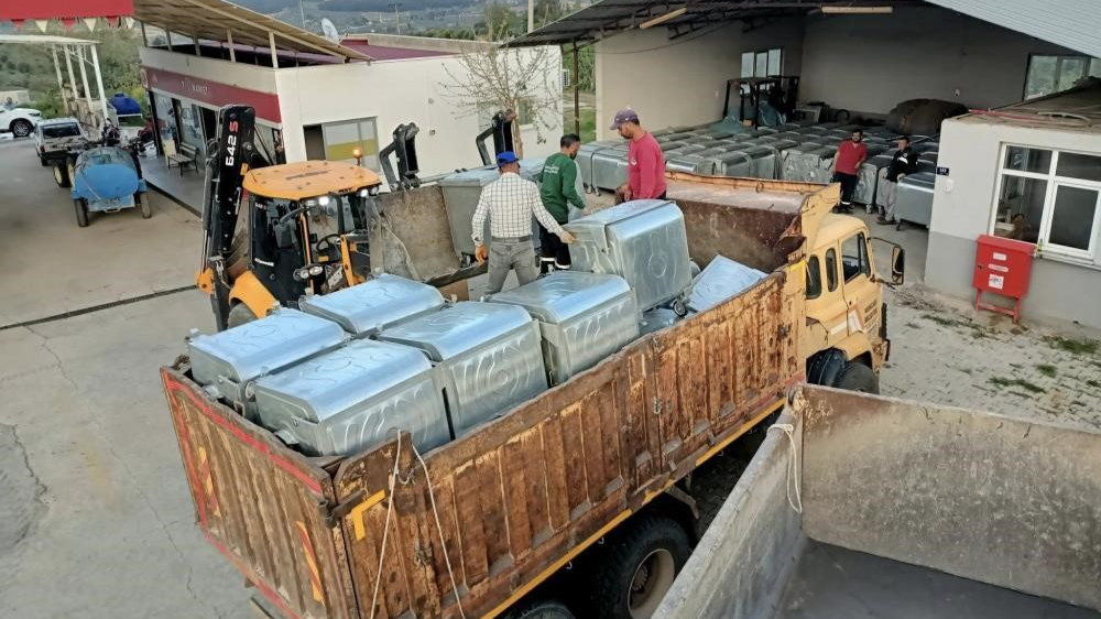 Karacasu’da çöp konteyneri uyarısı