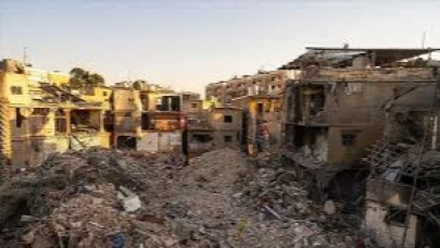İsrail, yerinden edilmiş sivilleri hedef aldı: 9 ölü