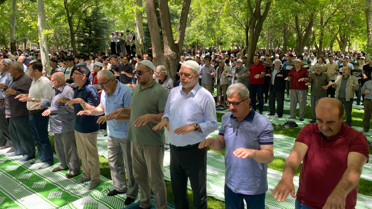 Konya'da yağmur duası yapıldı