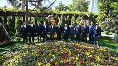 AK Parti Kayseri koordinatöründen Başkan Büyükkıılıç'a ziyaret