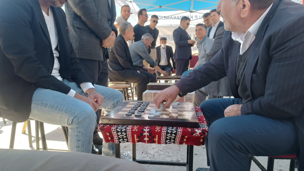 Özalp'te ‘Dama Turnuvası’ başladı