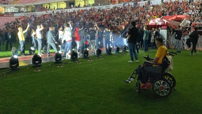 Eskişehirspor'un kutlamaları için engel tanımadı