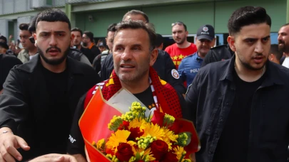 Şampiyon Galatasaray, İzmir'e geldi