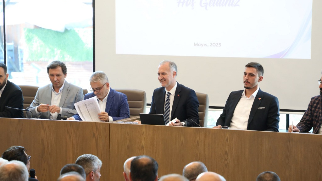İnegöl Belediyesi'nde muhtarlarla istişare toplantısı