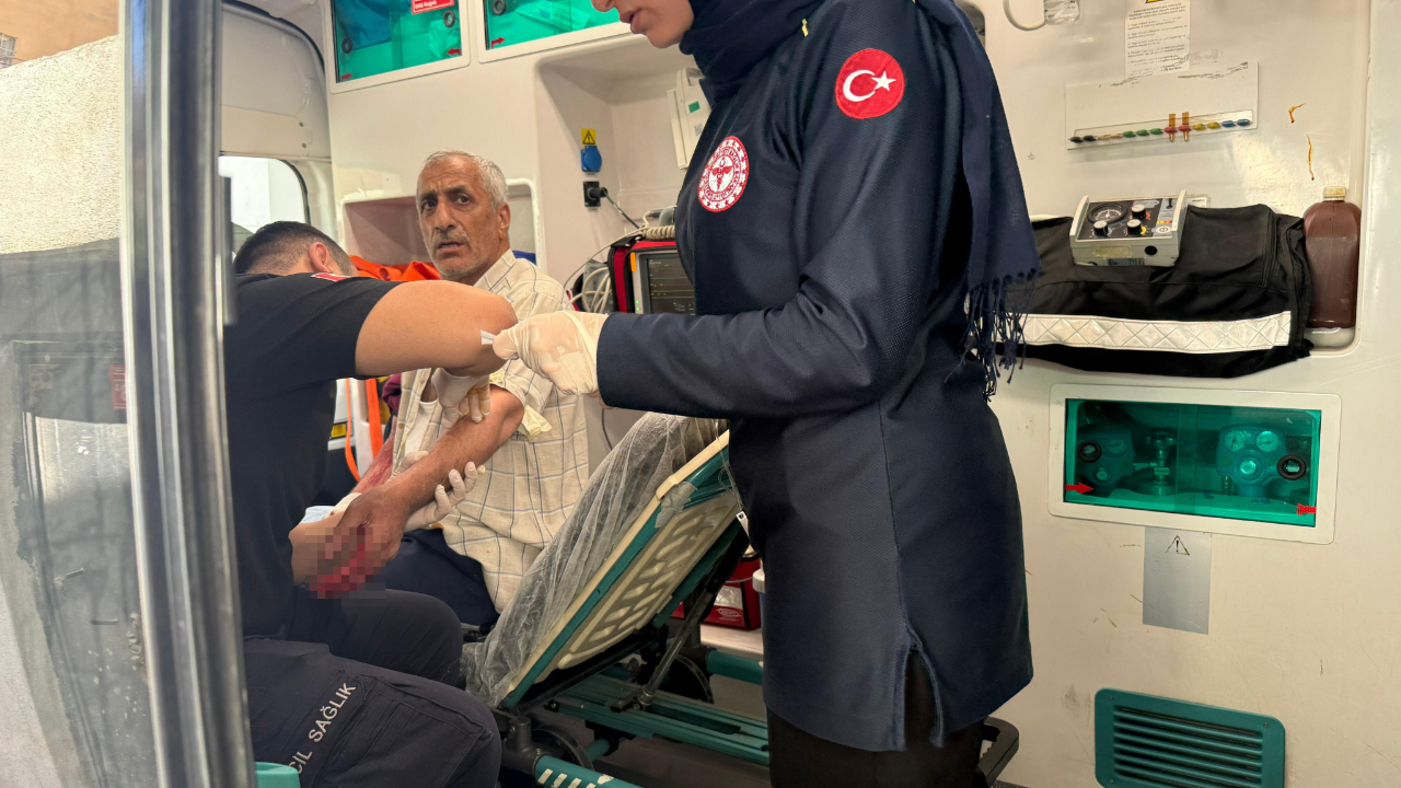 Diyarbakır'da bir esnaf 2 yıldır kimliği belirsiz kişilerin silahlı saldırısına uğruyor