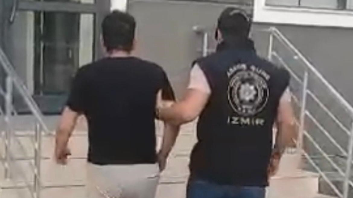 İzmir'de haklarında kesinleşmiş hapis cezası bulan 2 kişi yakalandı
