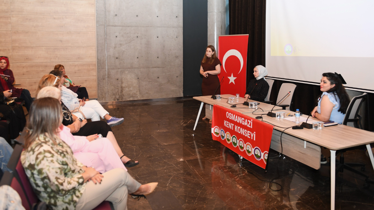 Osmangazi’de kadınlar menopoza karşı bilgilendirildi