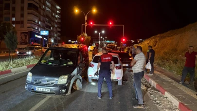 Siirt'te zincirleme trafik kazası: 5 yaralı