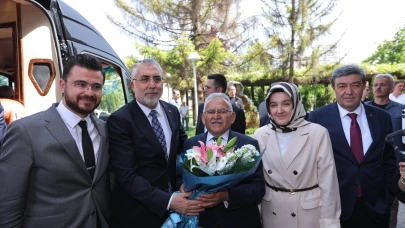 Bakan Işıkhan'dan Başkan Büyükkılıç'a ziyaret
