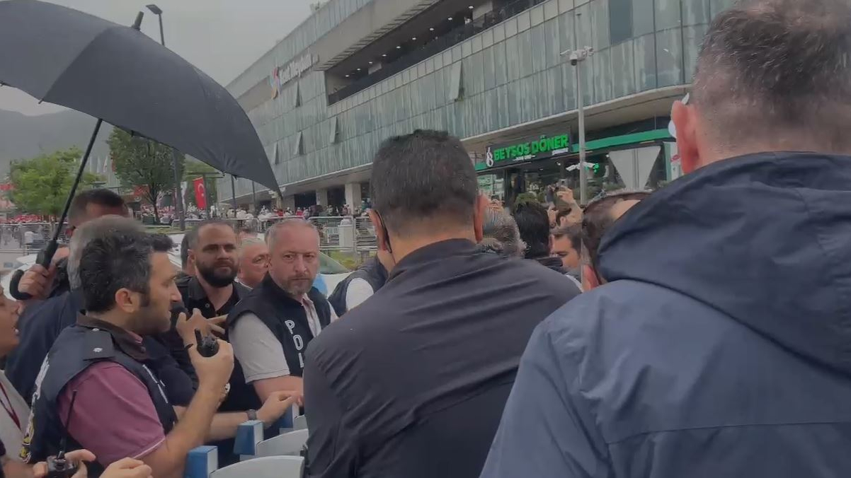 Özgür Özel'in Bursa mitingi öncesi gerginlik!