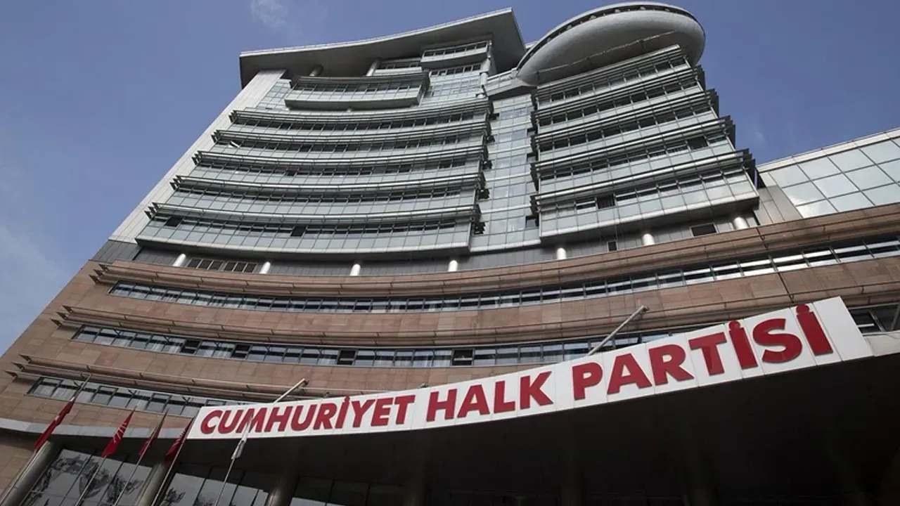 CHP kurultayının iptali davası ertelendi