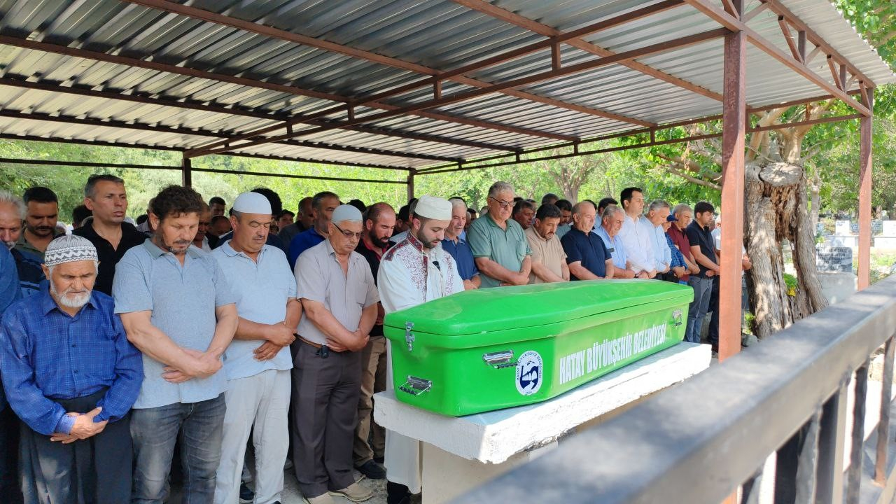 Hatay’da beynine pıhtı atan çocuk 15 günlük yaşam mücadelesini kaybetti