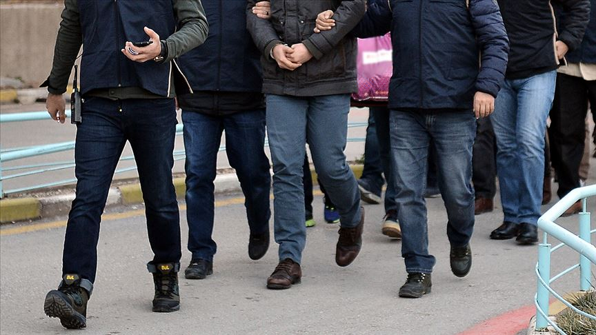 FETÖ'nün hedefindeki dört ilçeye baskın! 54 gözaltı