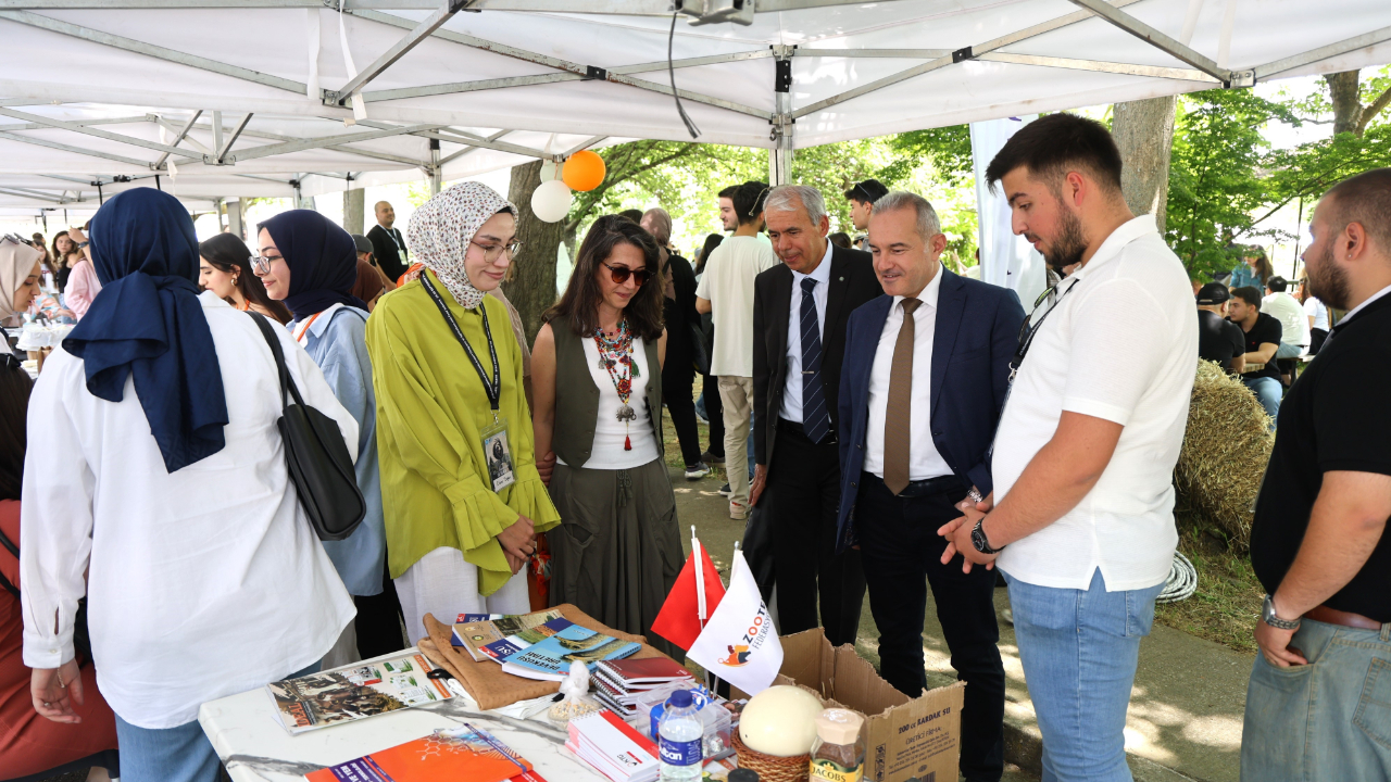 BUÜ Ziraat fakültesinde geleneksel tomurcuk şenliği