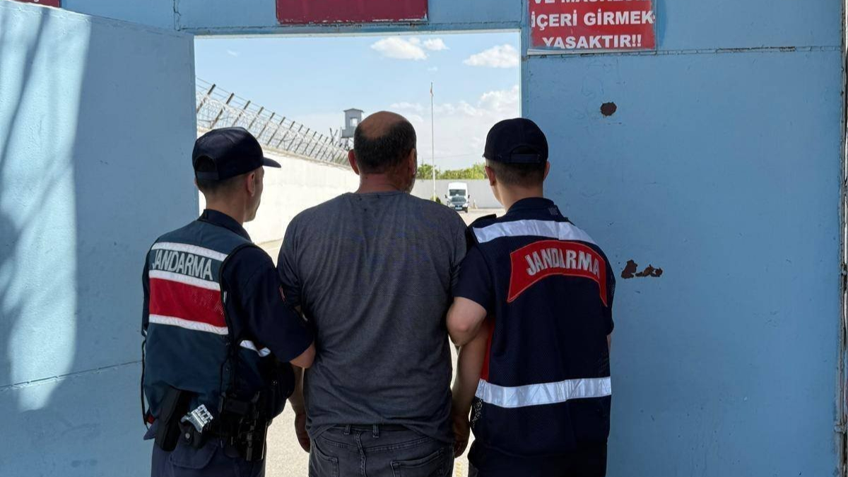 Konya'da aranan şahıs çatı katında yakalandı