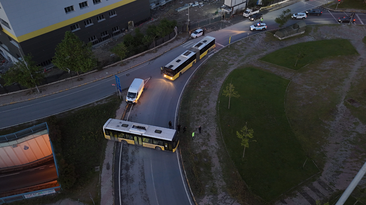 Freni patlayan İETT otobüsü bir başka otobüse çarptı!