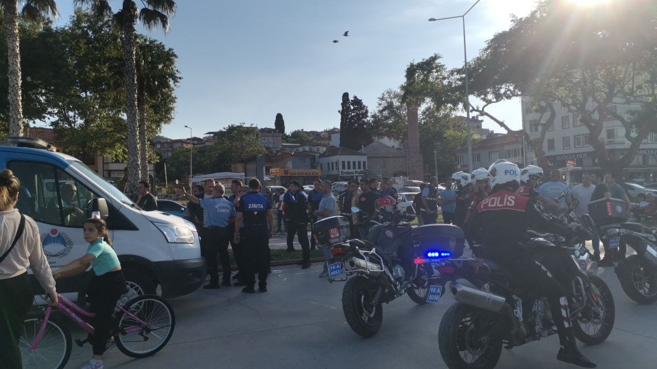 Bursa Büyükşehir zabıtası sahilde seyyar satıcılara geçit vermiyor
