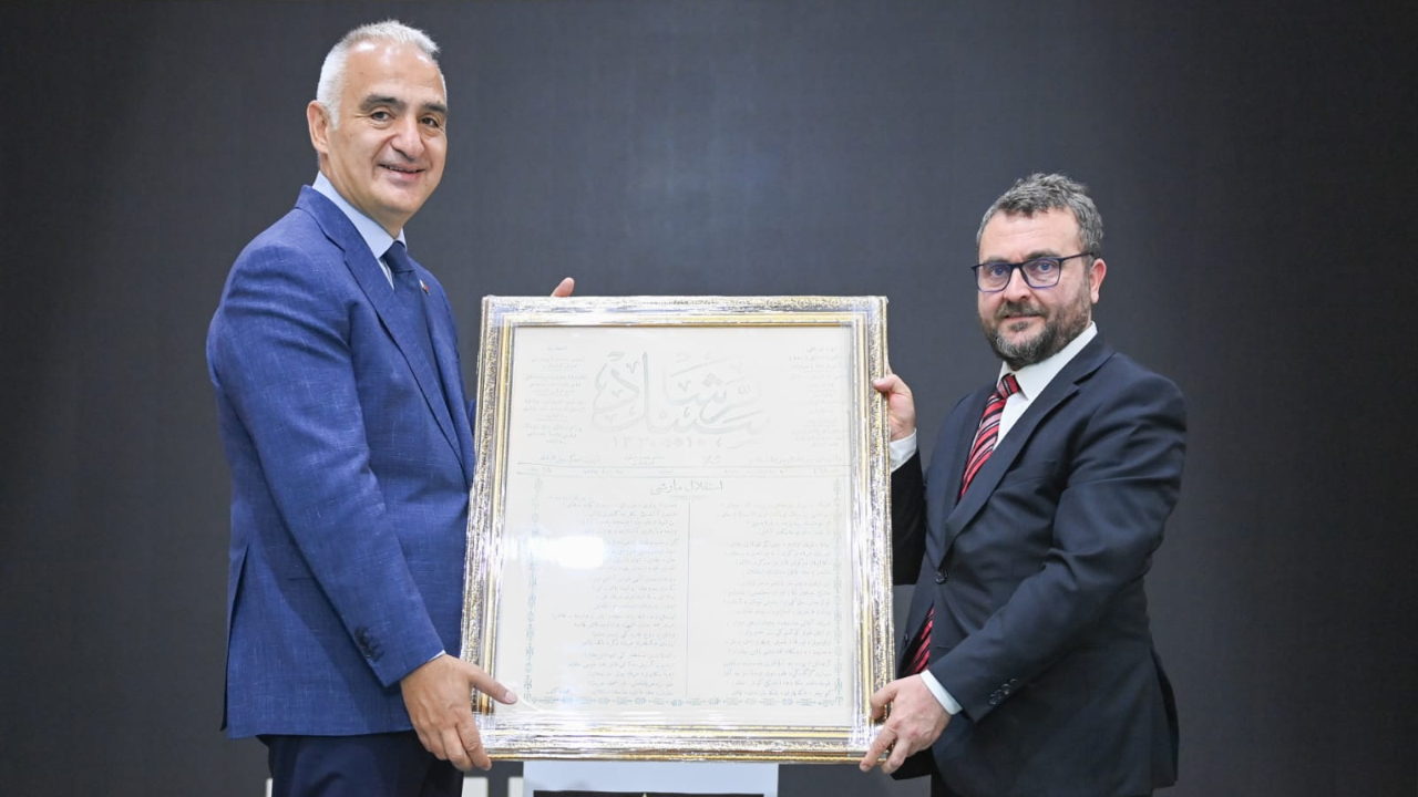 Bakan Ersoy Uluslararası Sezai Karakoç Sempozyumu’nda