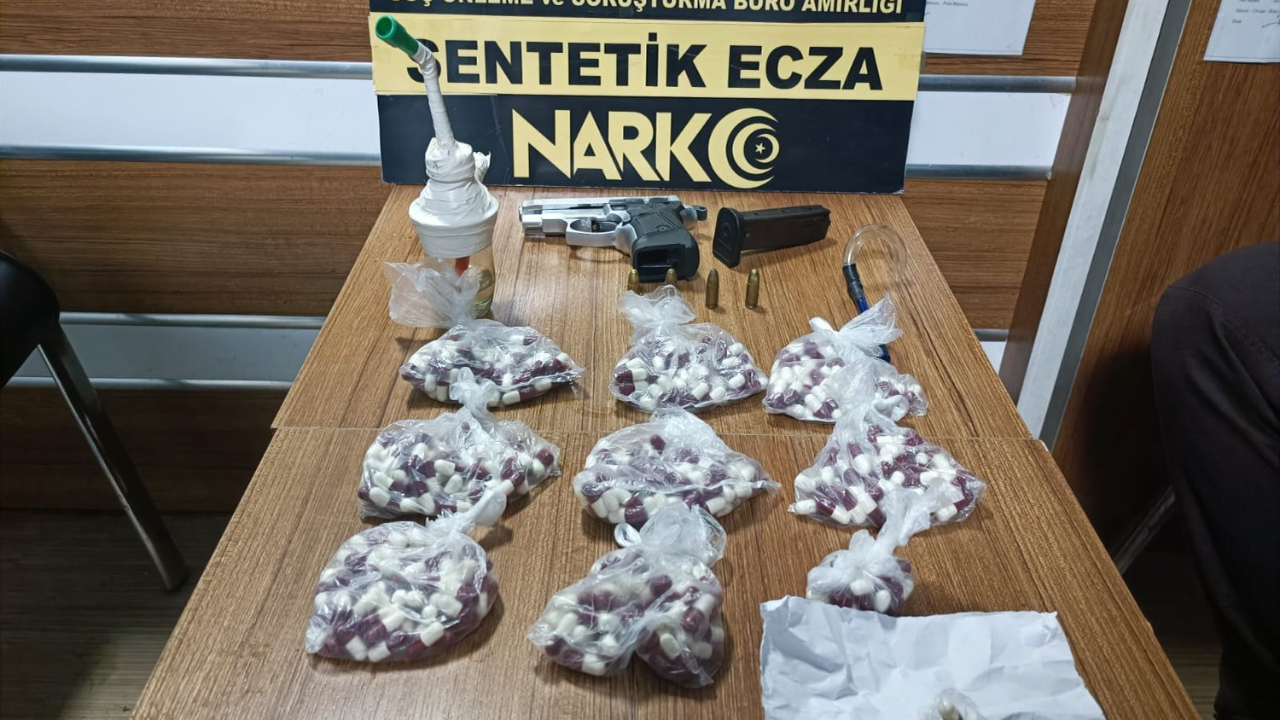 Kula’da 479 sentetik hap ele geçirildi