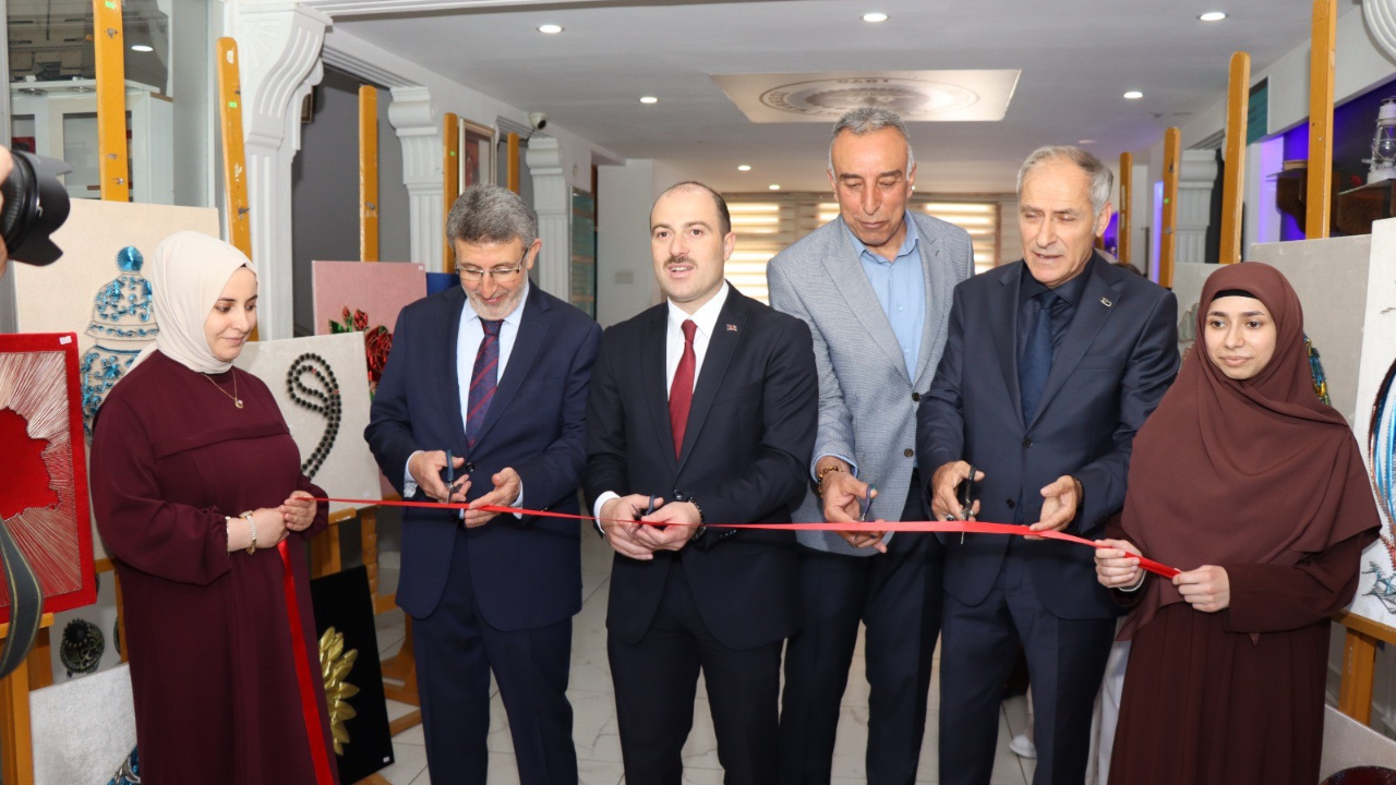 El emeği göz nuru emeklerini sergilediler