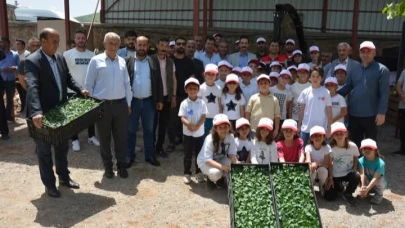 Güroymak'ta fide ve tohum dağıtımı yapıldı