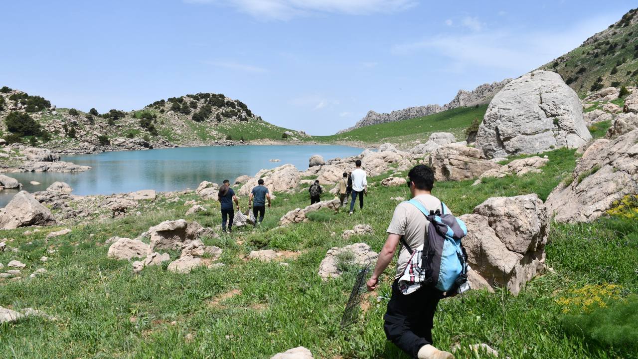 Şırnak'ta 3 bin rakımda bulunan göl havadan görüntülendi