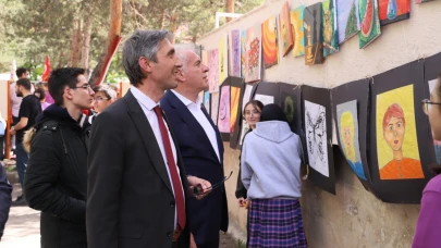 Bayburt'ta öğrencilerin projeleri Bilim Fuarı'nda sergilendi