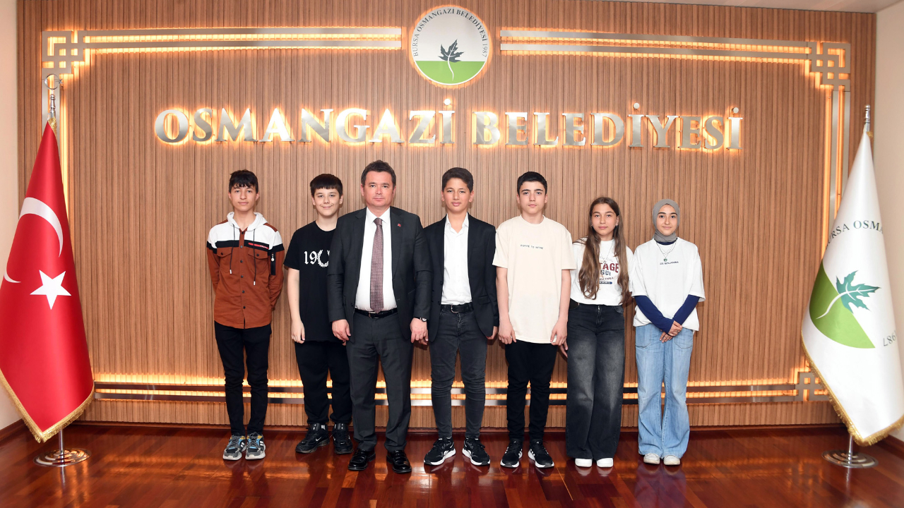 Başkan Erkan Aydın LGS’ye hazırlanan öğrencileri ağırladı
