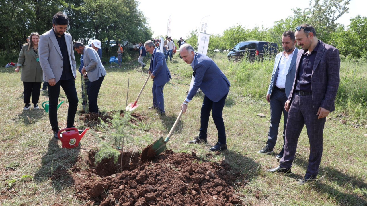 İnegöl'de fidanlar toprakla buluştu