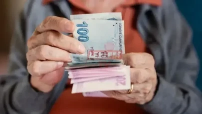 Emeklilerin dikkatine! Bayram ikramiyesi ödeme günleri açıklandı